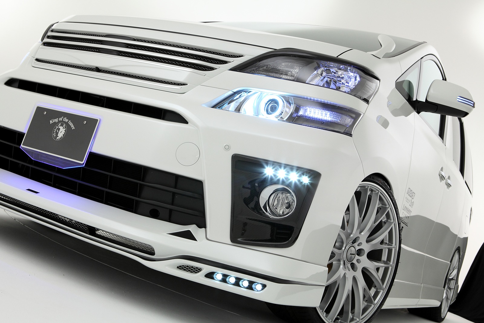 フロントスポイラー*LEDランプ　20 VELLFIRE Z/ZR-grade 後期　*FRP