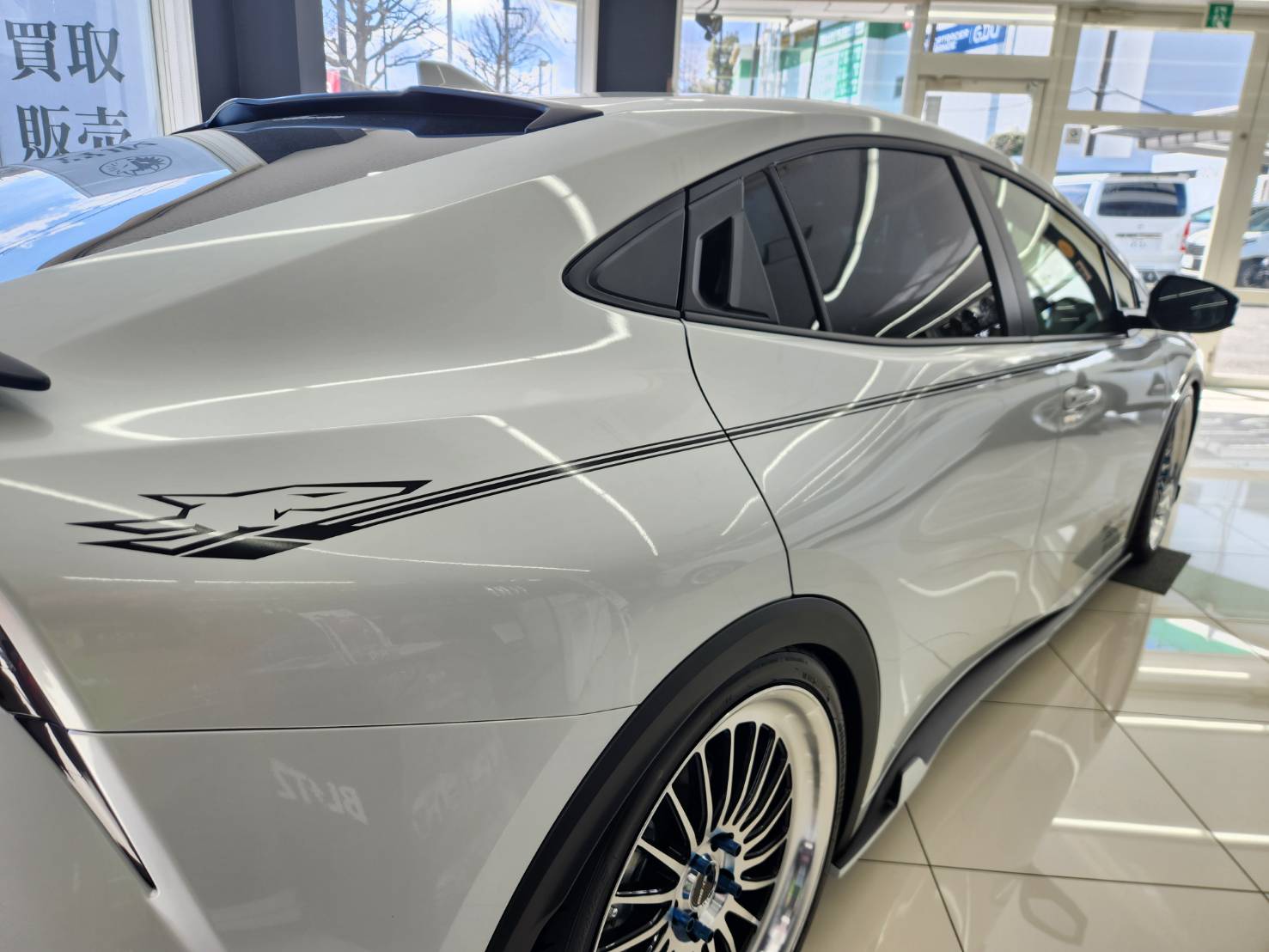 ピンストライプ 60PRIUS｜エアロパーツ、ボディキット、LEDパーツ