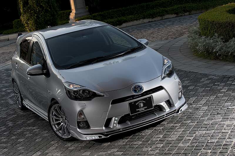 フロントスポイラー Type2*LEDランプ付属(センター+リップ)　10 AQUA 前期　*FRP