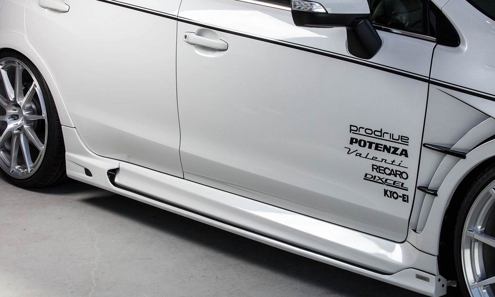 サイドステップ *LEVORG A-E型 *FRP