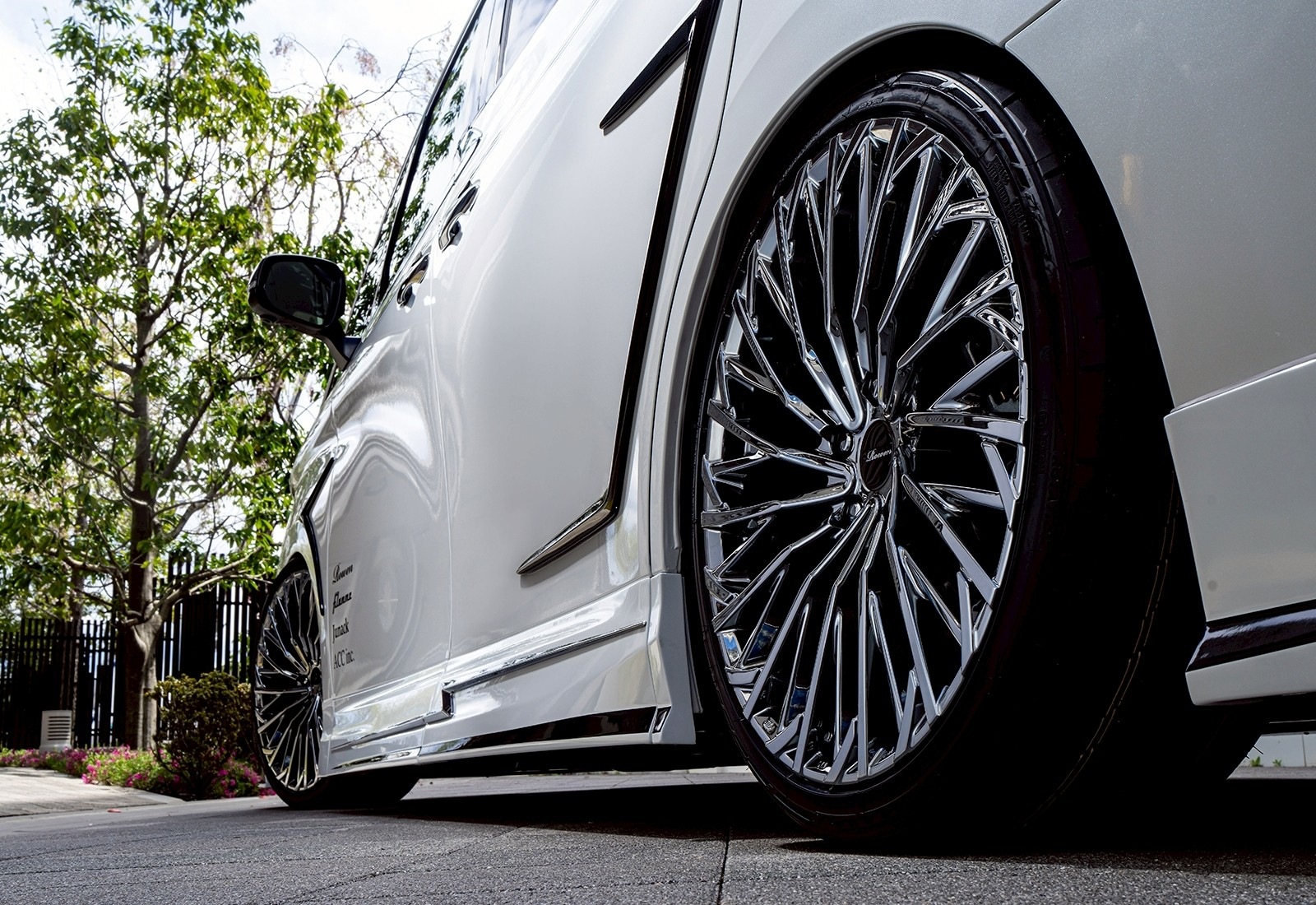 Flamme Ignite/Black Spatter/ SIZE:21×9.0J 5/120 INSET40