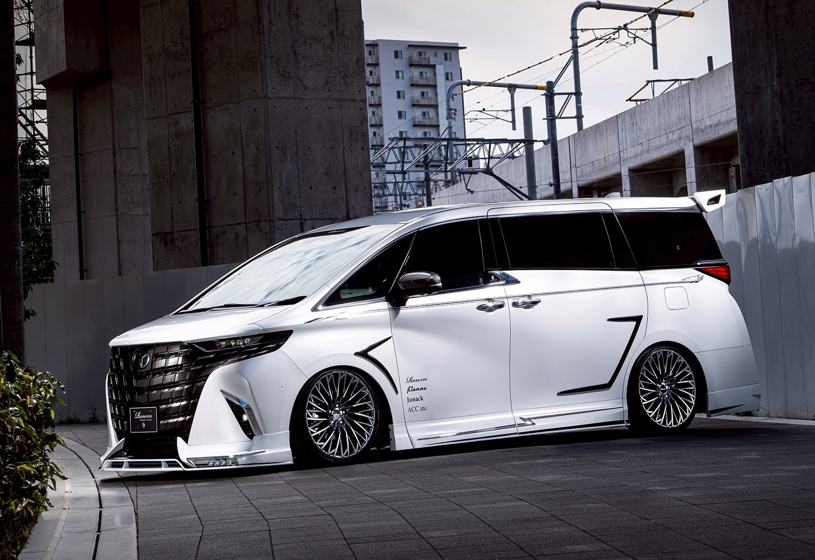 Flamme Ignite/Black Spatter/ SIZE:21×9.0J 5/120 INSET40