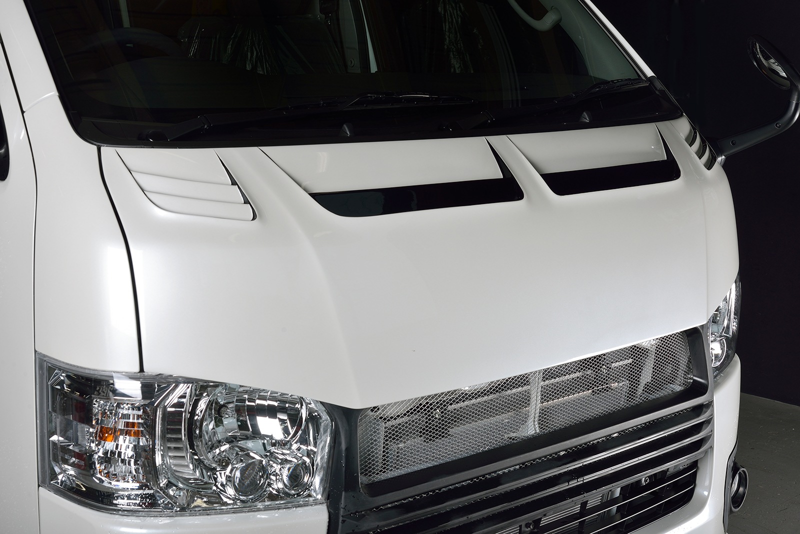 トヨタ ハイエース 200系 標準（ショート）ボンネット（フード