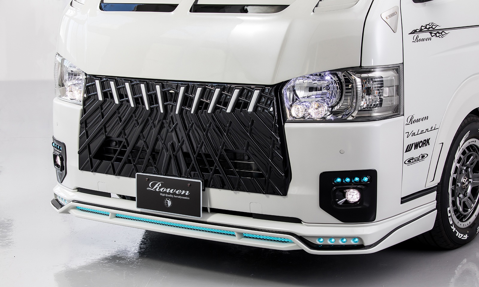 フロントスポイラー*LEDランプ 200HIACE  ABS 