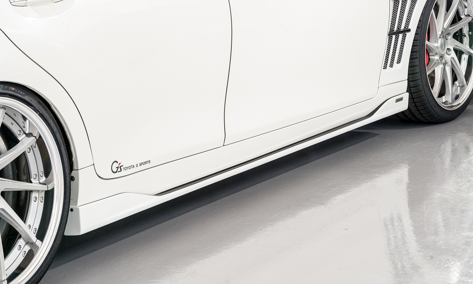 サイドステップ  130 MARK X GR SPOR