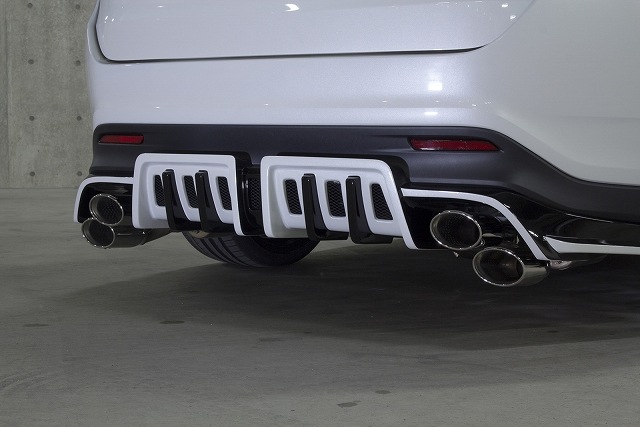 60ハリアー後期　リヤアンダーディフューザー　*FRP