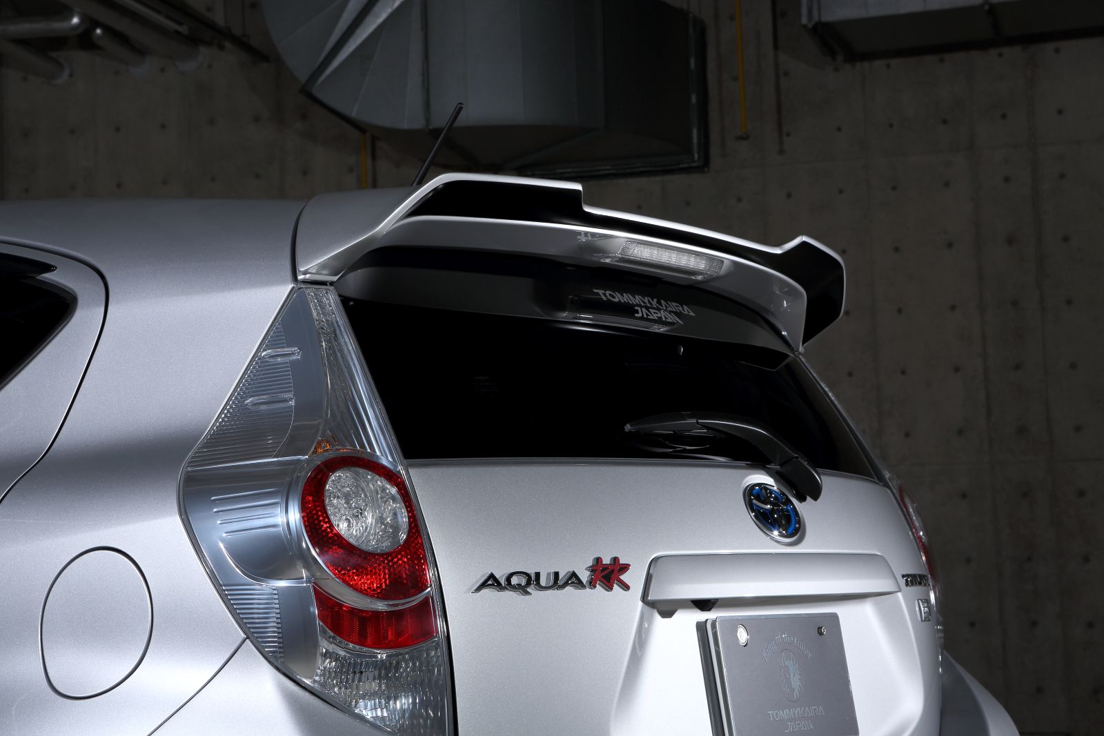 ルーフスポイラー 10 AQUA 前期 *FRP