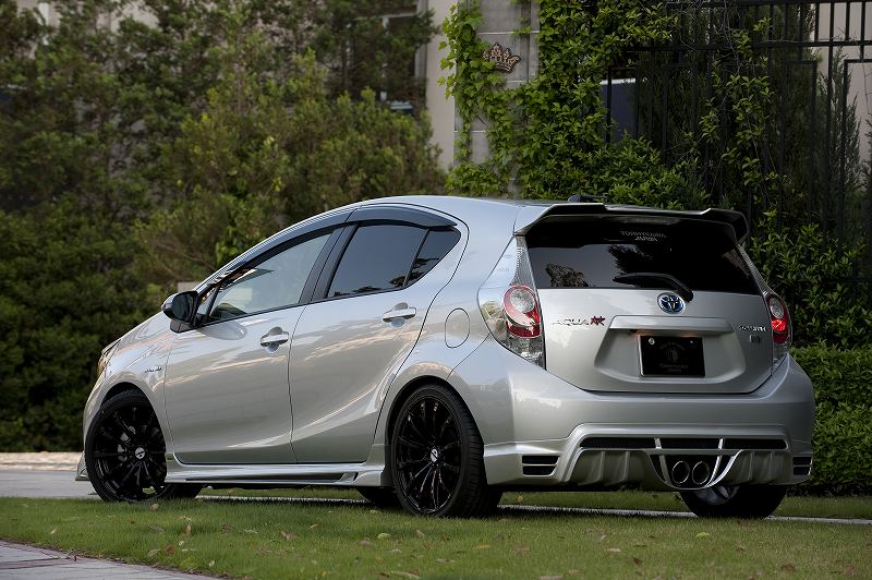 リアアンダースポイラー　10 AQUA 前期　*FRP