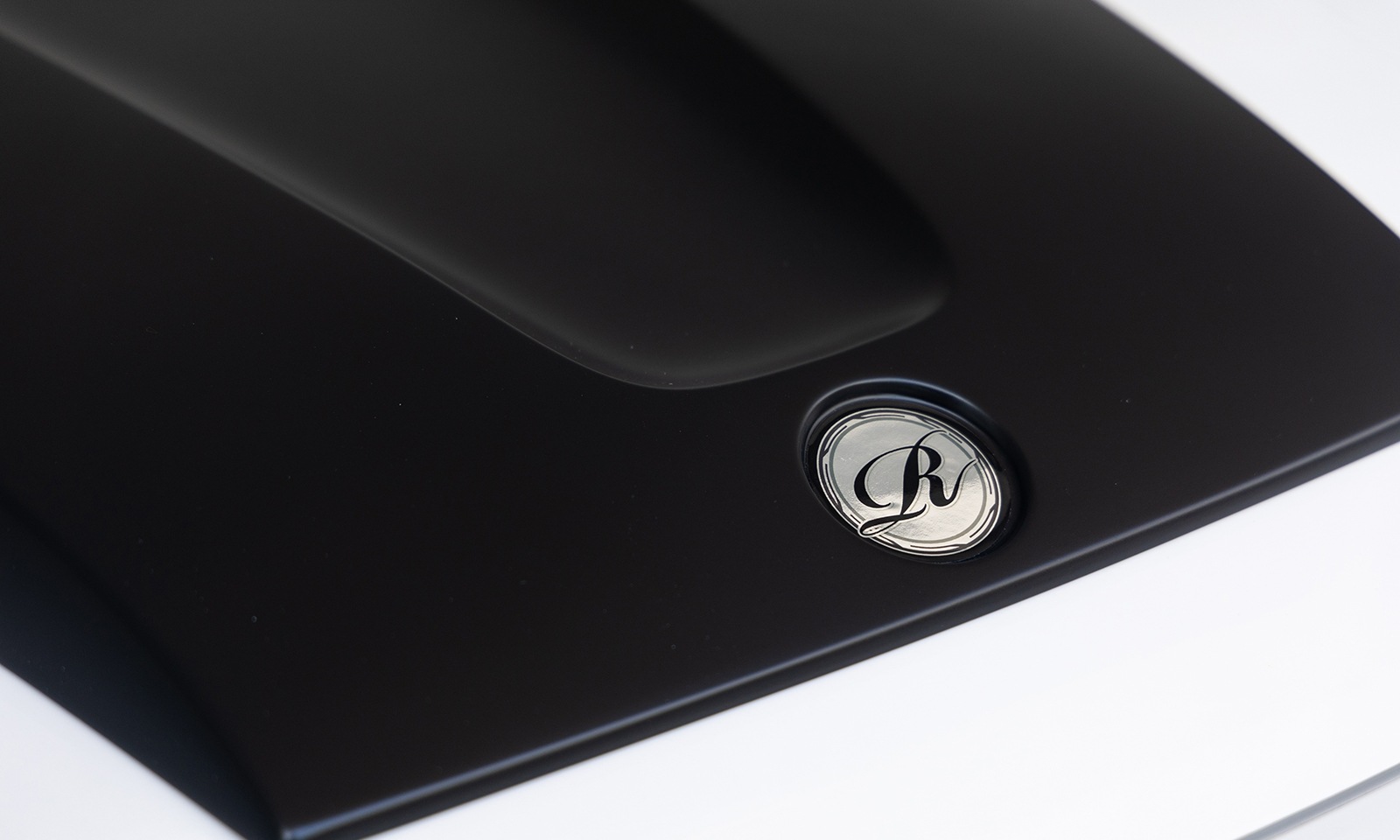 ボンネットフードカバー HILUX GR SPORT　*FRP