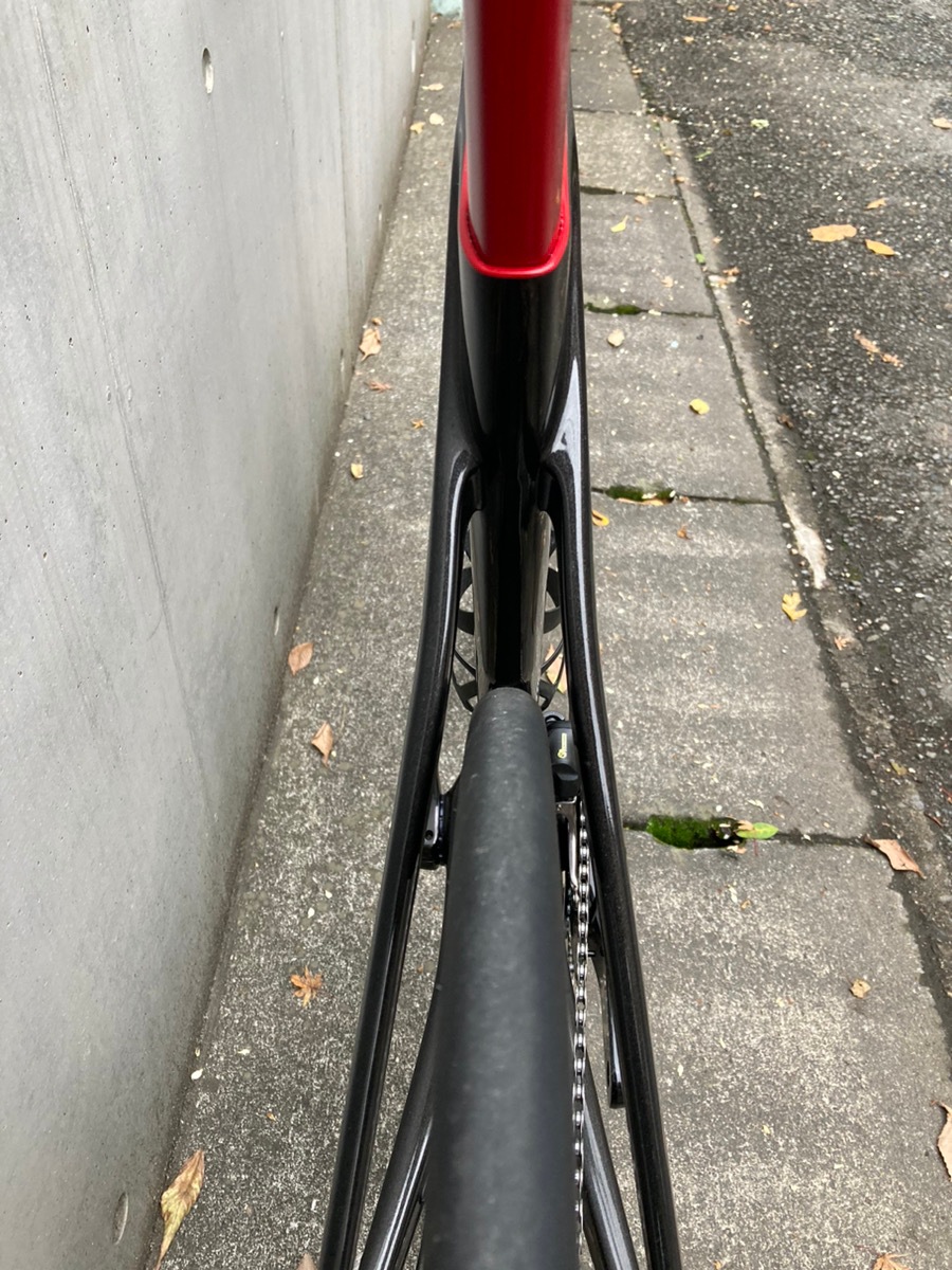 AVEDIO��CHARIS R DISC BLACK/RED���ե륫���ܥ�ե졼�ॻ�å� �������ɥХ���