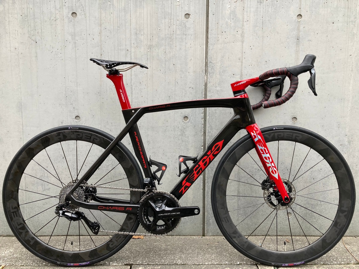 AVEDIO��CHARIS R DISC BLACK/RED���ե륫���ܥ�ե졼�ॻ�å� �������ɥХ���