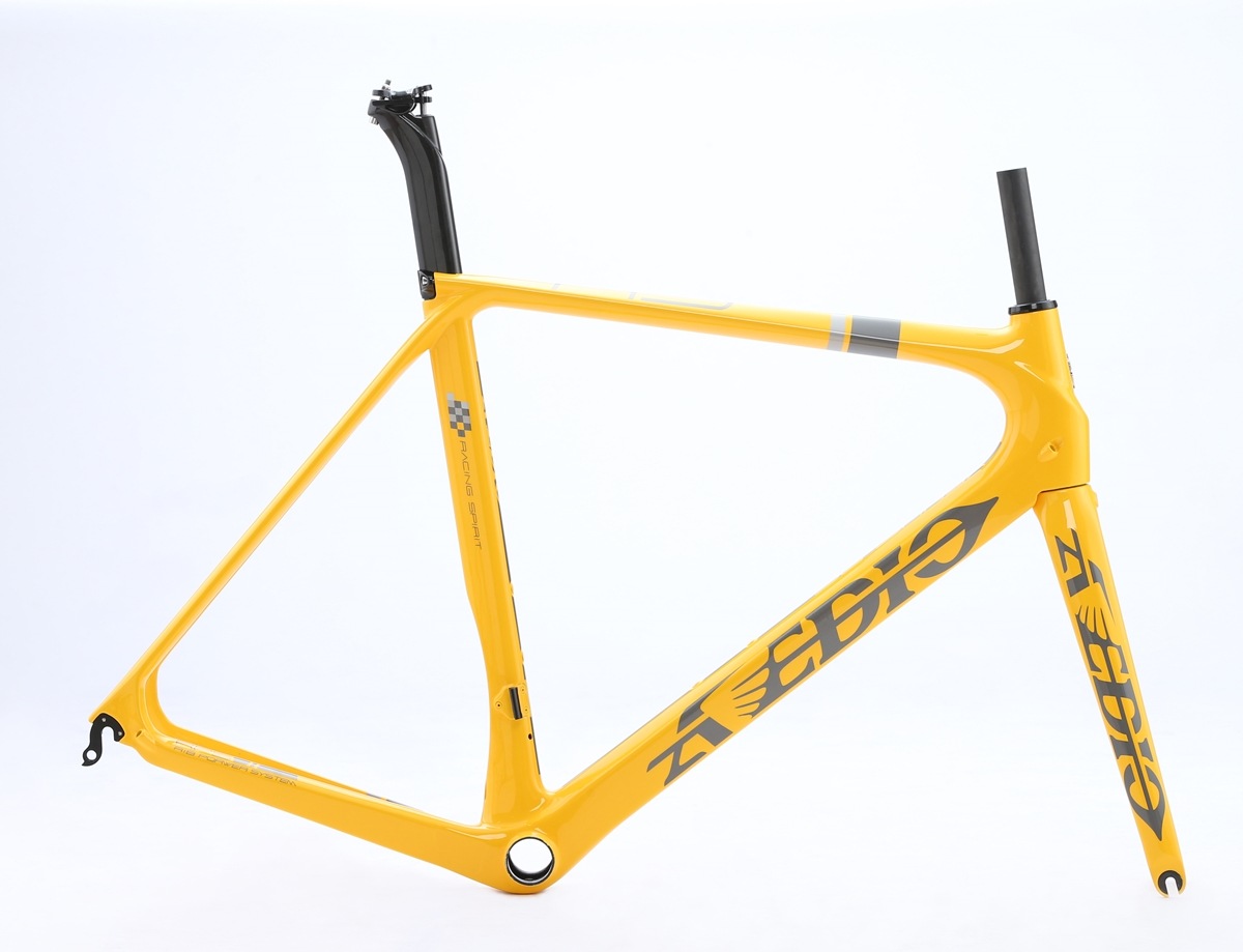 AVEDIO VENUS RS �ե륫���ܥ� �ե졼�ॻ�å� ���֥졼������