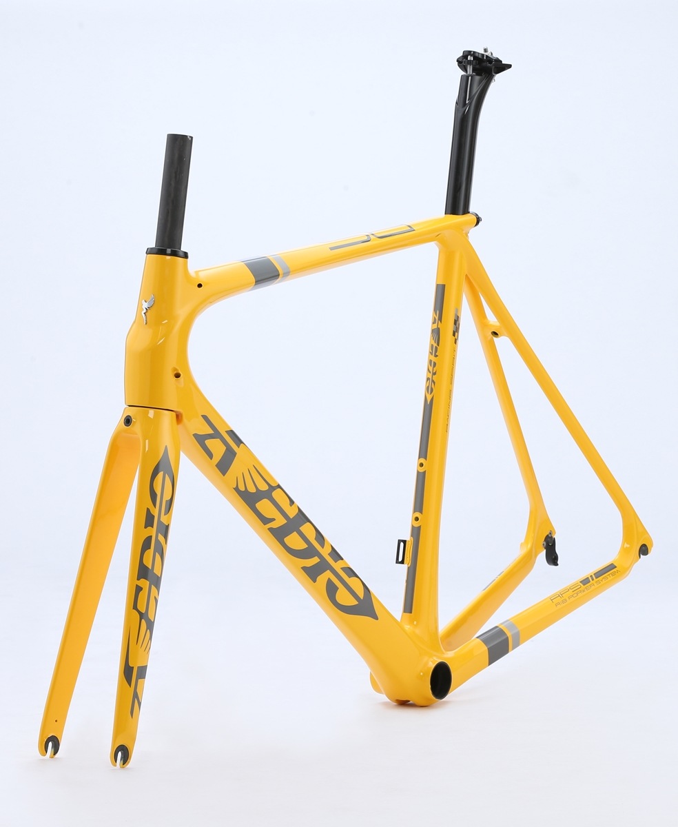 AVEDIO VENUS RS �ե륫���ܥ� �ե졼�ॻ�å� ���֥졼������