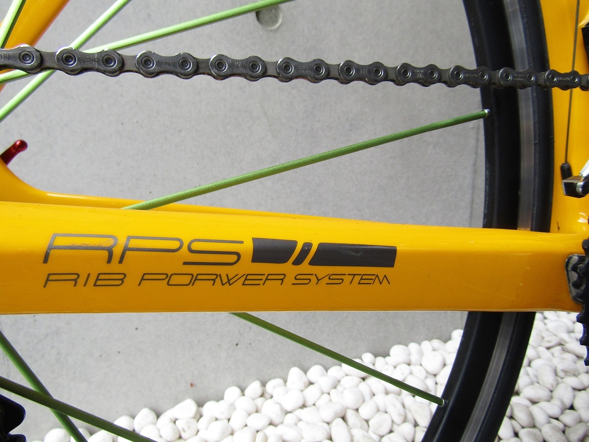 AVEDIO VENUS RS �ե륫���ܥ� �ե졼�ॻ�å� ���֥졼������