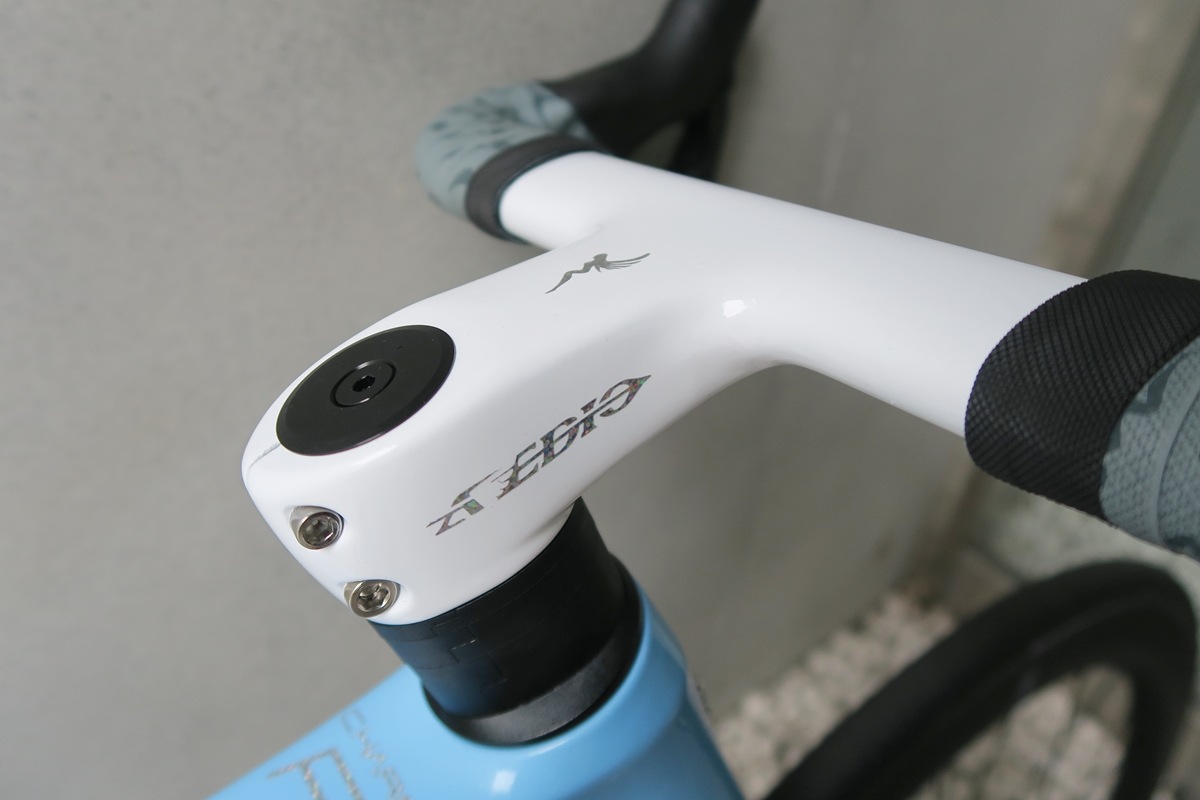 AVEDIO��CHARIS R DISC BLUE���ե륫���ܥ�ե졼�ॻ�å� �������ɥХ���