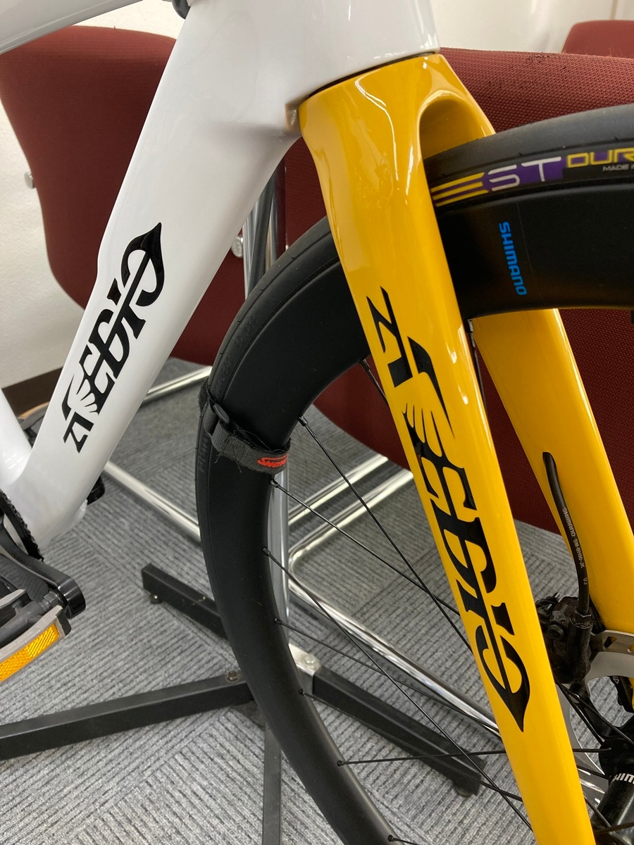 AVEDIO��CHARIS R DISC Aya's model��400����WHITE/UKON���ե륫���ܥ�ե졼�ॻ�å� Di2�侩�ե졼��