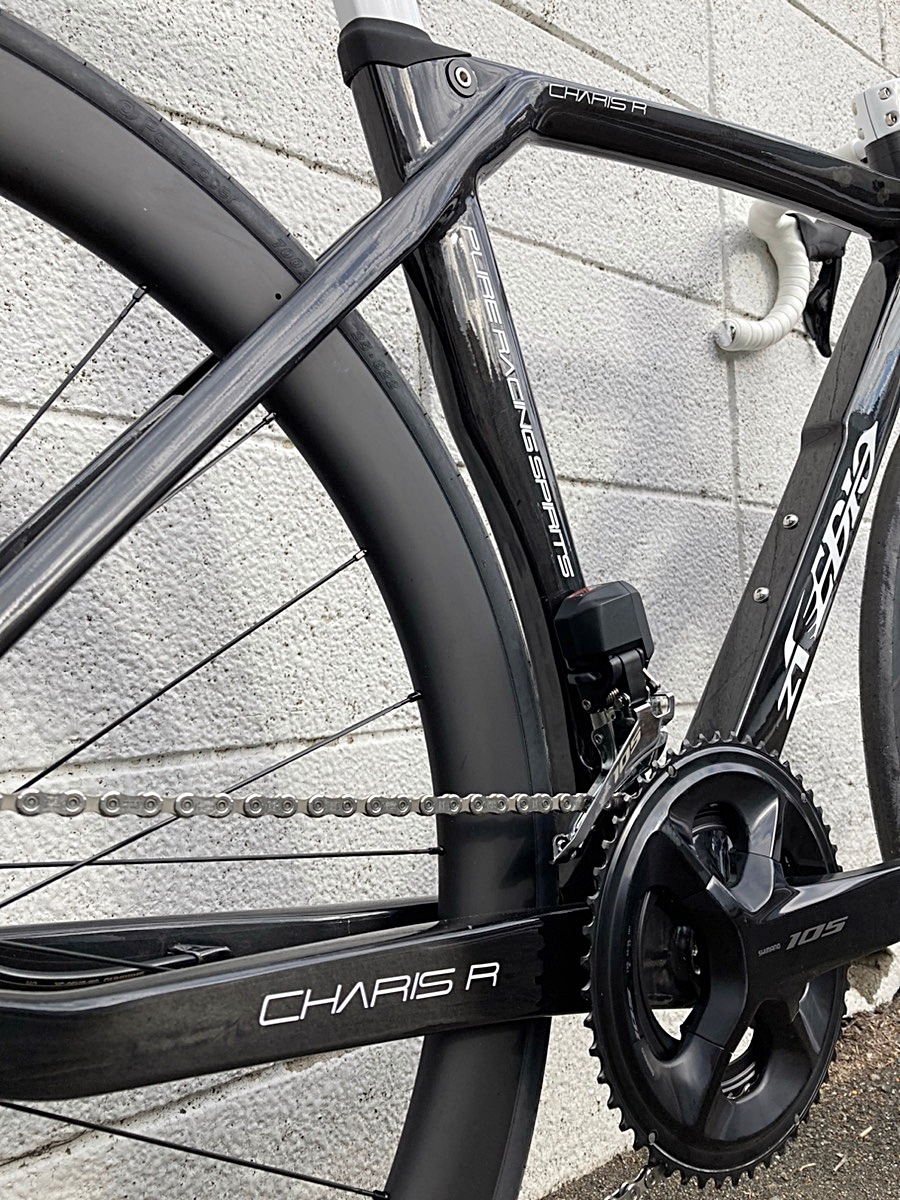 �ڥ���饤�󥷥�å״��ָ���/�Ƶ����̴����������AVEDIO��CHARIS R DISC SHIMANO BLACK/WHITE 105di2 12® ���֡ʴ����֡����� �ե륫���ܥ�