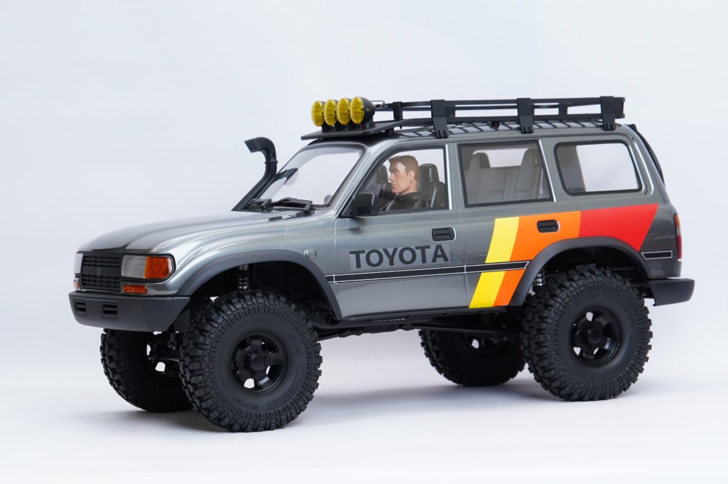 FMS FCX10 トヨタ LC80 ランドクルーザー 在庫即納】FMS 1:10 FCX10 TOYOTA LC80 LAND CRUISER 【FMS11042RSGY