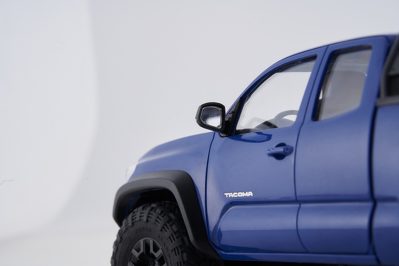 �ڼ���о��ʡ�FMSHOBBY ����FCX24M��1:24 TOYOTA TACOMA Grey�ڥ֥롼�ۥȥ西�������ޡ��饸�������֡�FMS12451RTRBU