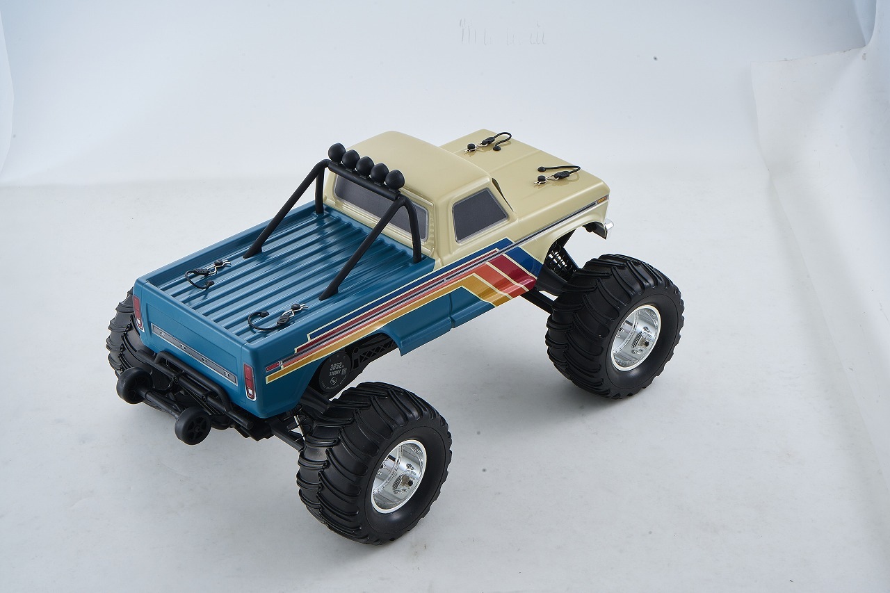 �ڼ���о��ʡ�FMS 1:10 Ford F-100 Monster Truck Brushless RS��RTR���åȡ����֡�FMS11023RSBG-BL�ʽ��Ŵ�ȥХåƥ꡼�դ��ޤ����