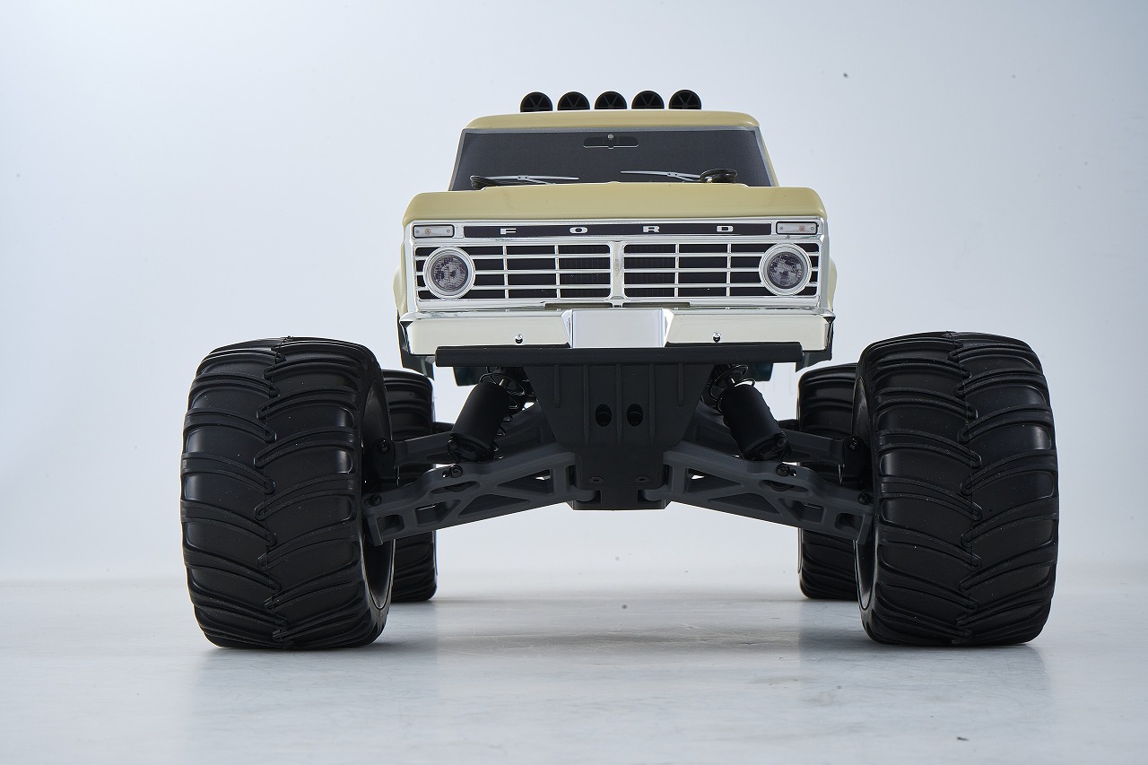 �ڼ���о��ʡ�FMS 1:10 Ford F-100 Monster Truck Brushless RS��RTR���åȡ����֡�FMS11023RSBG-BL�ʽ��Ŵ�ȥХåƥ꡼�դ��ޤ����