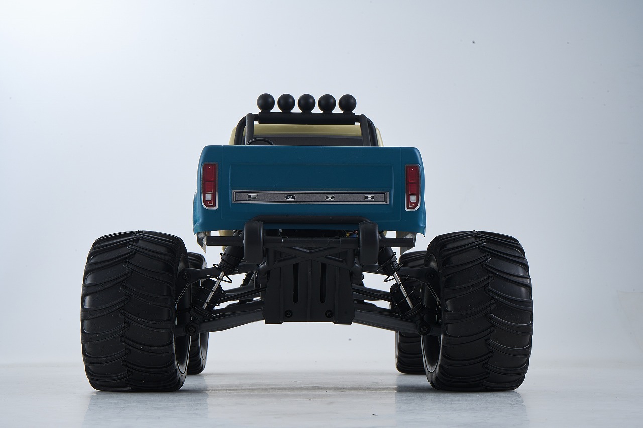 �ڼ���о��ʡ�FMS 1:10 Ford F-100 Monster Truck Brushless RS��RTR���åȡ����֡�FMS11023RSBG-BL�ʽ��Ŵ�ȥХåƥ꡼�դ��ޤ����