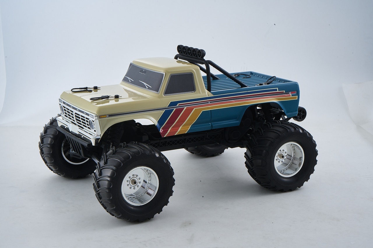 �ڼ���о��ʡ�FMS 1:10 Ford F-100 Monster Truck Brushless RS��RTR���åȡ����֡�FMS11023RSBG-BL�ʽ��Ŵ�ȥХåƥ꡼�դ���