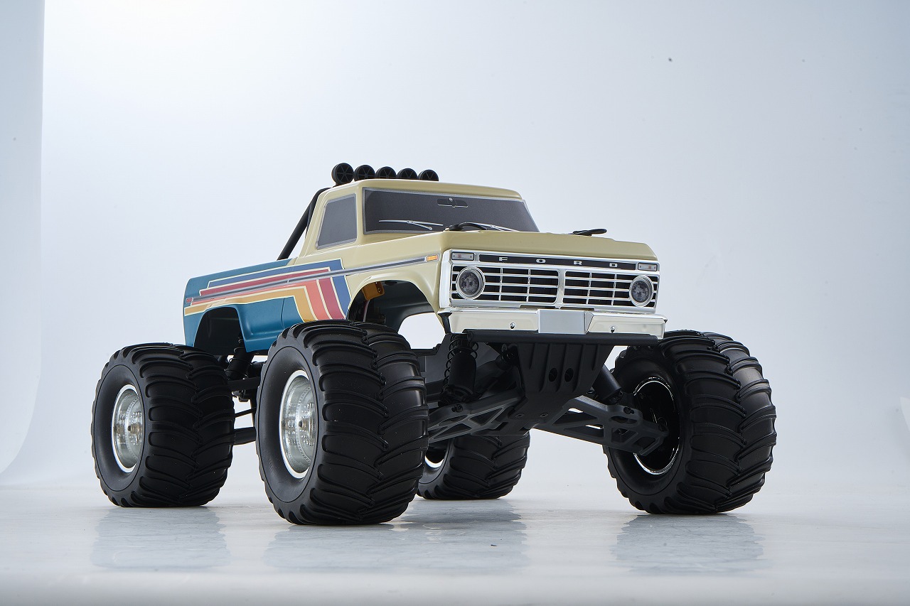 �ڼ���о��ʡ�FMS 1:10 Ford F-100 Monster Truck Brushless RS��RTR���åȡ����֡�FMS11023RSBG-BL�ʽ��Ŵ�ȥХåƥ꡼�դ���