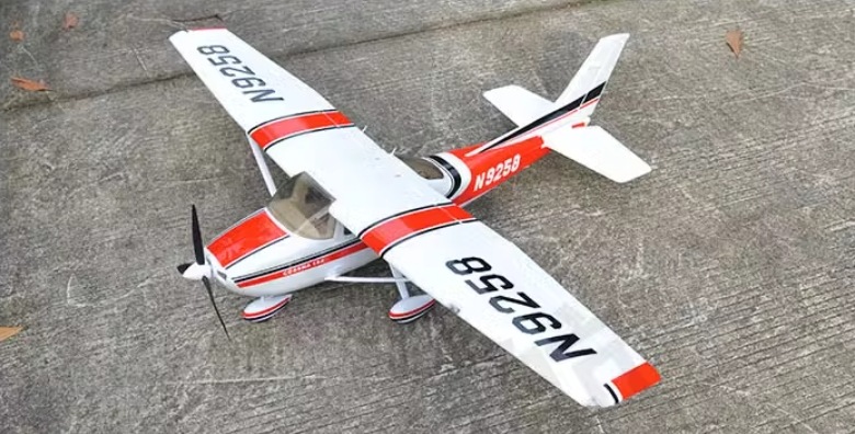 �ڥ֥롼��1��/���߸�¨Ǽ�����ȯ��PNP���å�/��ư������182 1.4M ��/Cessna 182 Skylane��/������ 182 �������졼�󡡡ڥ֥롼��