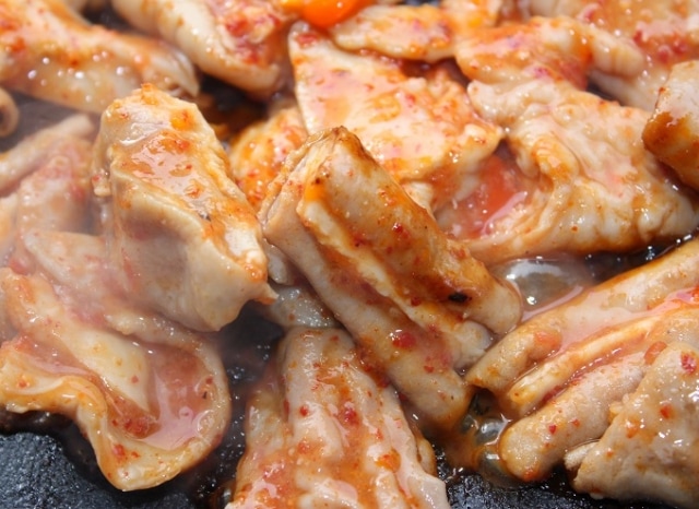 信州産やわらか味付けホルモンセット【140g5パック入(味噌味2個、キムチ味2個、塩味1個　各140g)】