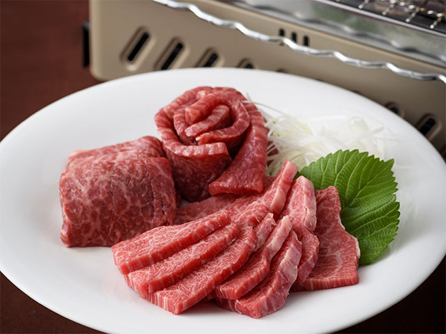 信州アルプス牛　モモ・バラ焼肉用　【500g(250g×各1パック)】