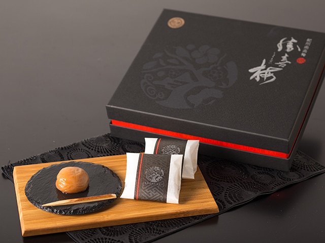 最高級紀州南高梅(4Lサイズ)　塩分10%のご飯によく合う味付け「極」　個包装12包(総量300g以上)