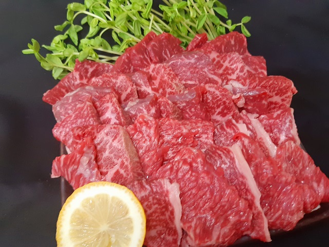 信州プレミアム牛　肩・モモ　焼肉用　500g(肩250g、モモ250g)