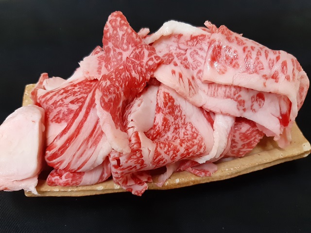 信州産黒毛和牛　切り落し　330g