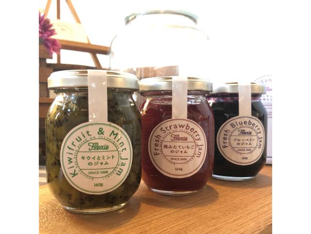 千葉県産　フレキシーの手作りジャム(いちご・ブルーベリー・キウイとミント)