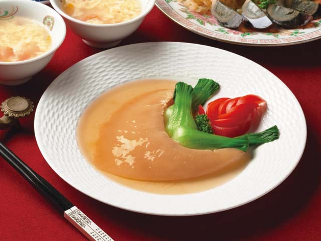 紅焼姿煮 (ふかひれ80g使用)