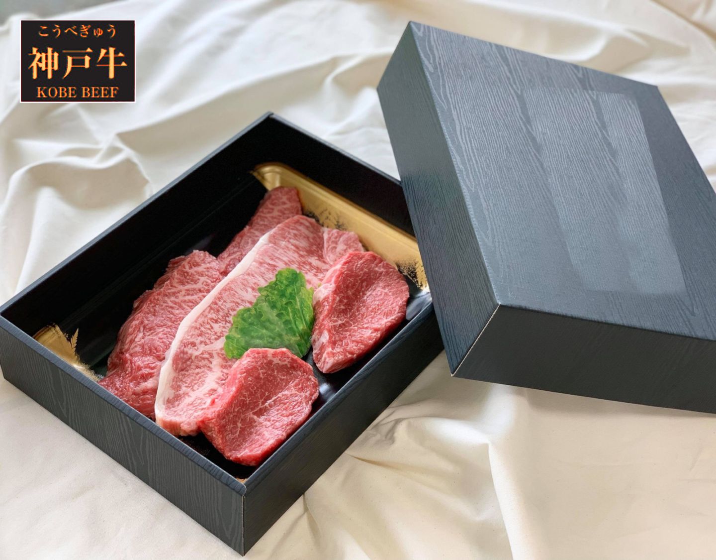 道の駅但馬のまほろば限定 神戸牛特選ステーキセット「極」化粧箱入り 580g(希少部位100g×2枚・特上モモ100g×2枚・サーロイン180g×1枚)