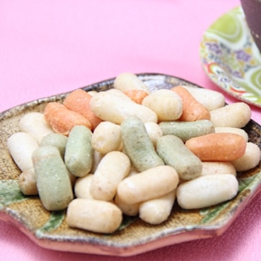 2025年焼き上がりました【あられ/おかき】田舎あられ (65ｇ)