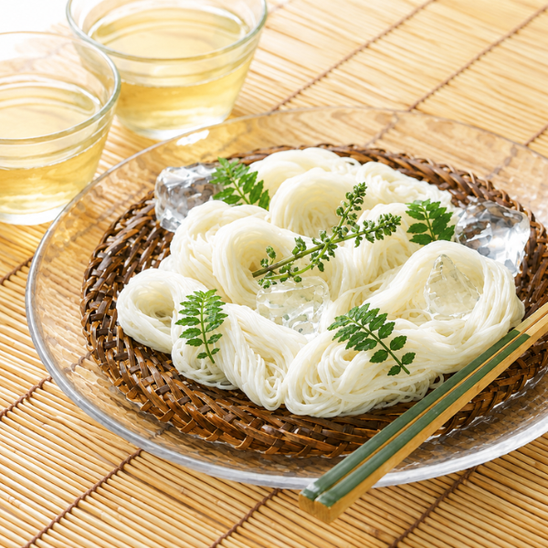 青柚子１０kg（小粒）。柚子胡椒、そうめん、うどんの薬味、刺身、天ぷら、酒、焼酎 青柚子10kg（小粒）。柚子胡椒、そうめん、うどんの薬味、刺身