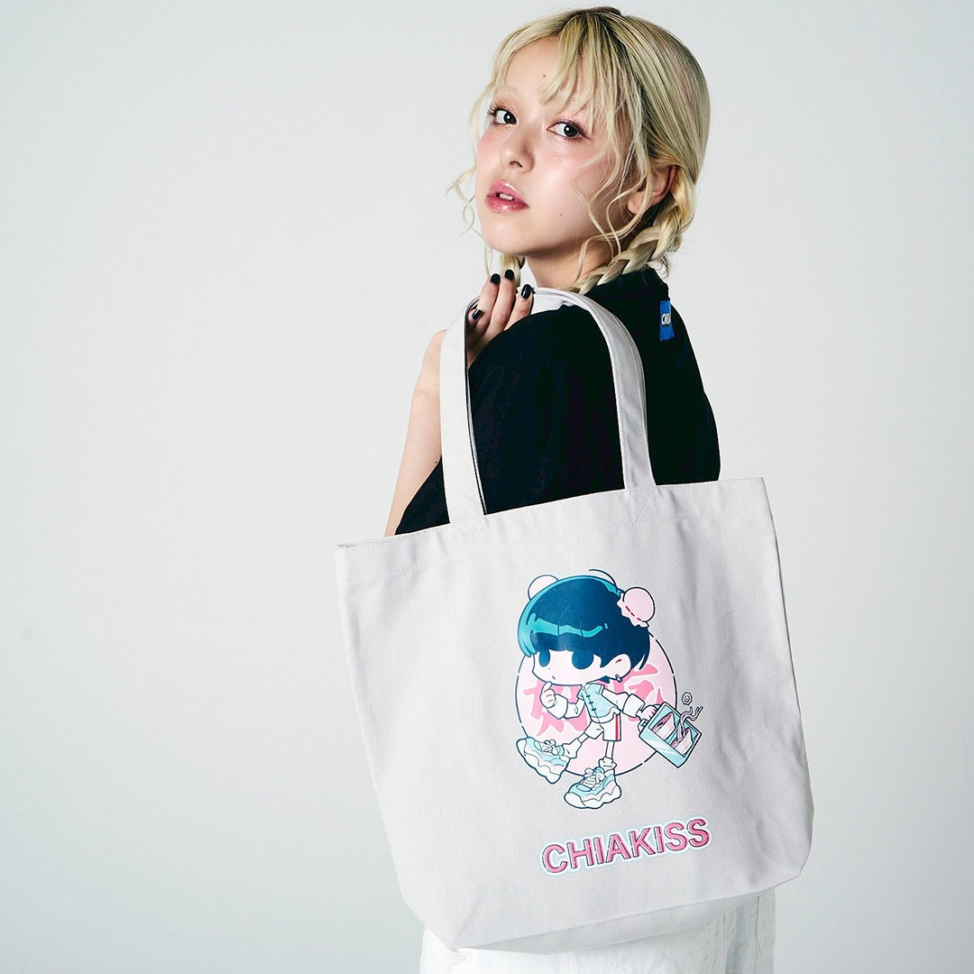 小林千晃 CHIAKISS およ 好吃 TOTE BAG BLACK CHIAKISS×およ 好吃 TOTE BAG【BLACK】｜ULATAKALAKA