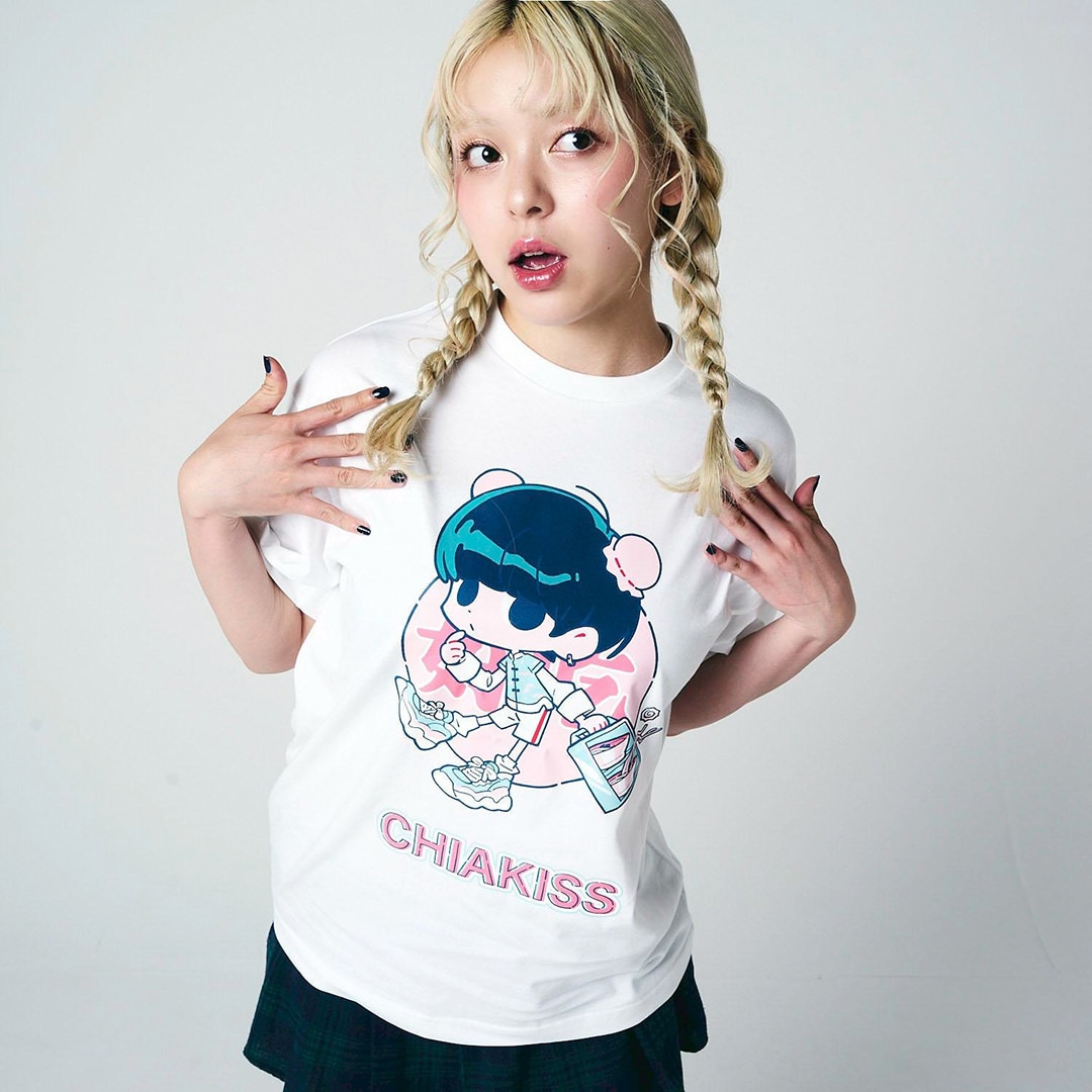 CHIAKISS×およ 好吃 TEE【WHITE】｜ULATAKALAKA