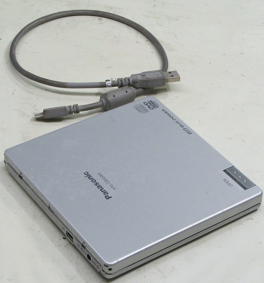 パナソニック KXL-CB45AN ポータブルDVD-ROM&amp;CD-R/RWドライブ Amazon.co.jp: パナソニック KXL-CB45AN ポータブルDVD-ROM&CD-R