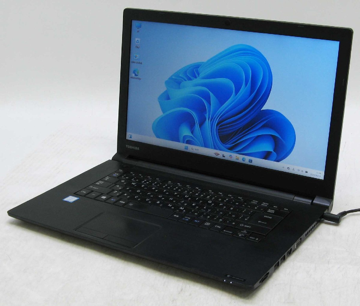 A3-2200/東芝 dynabook B65/M PB65MRA43L7AD11 Corei7 SSD 8世代
