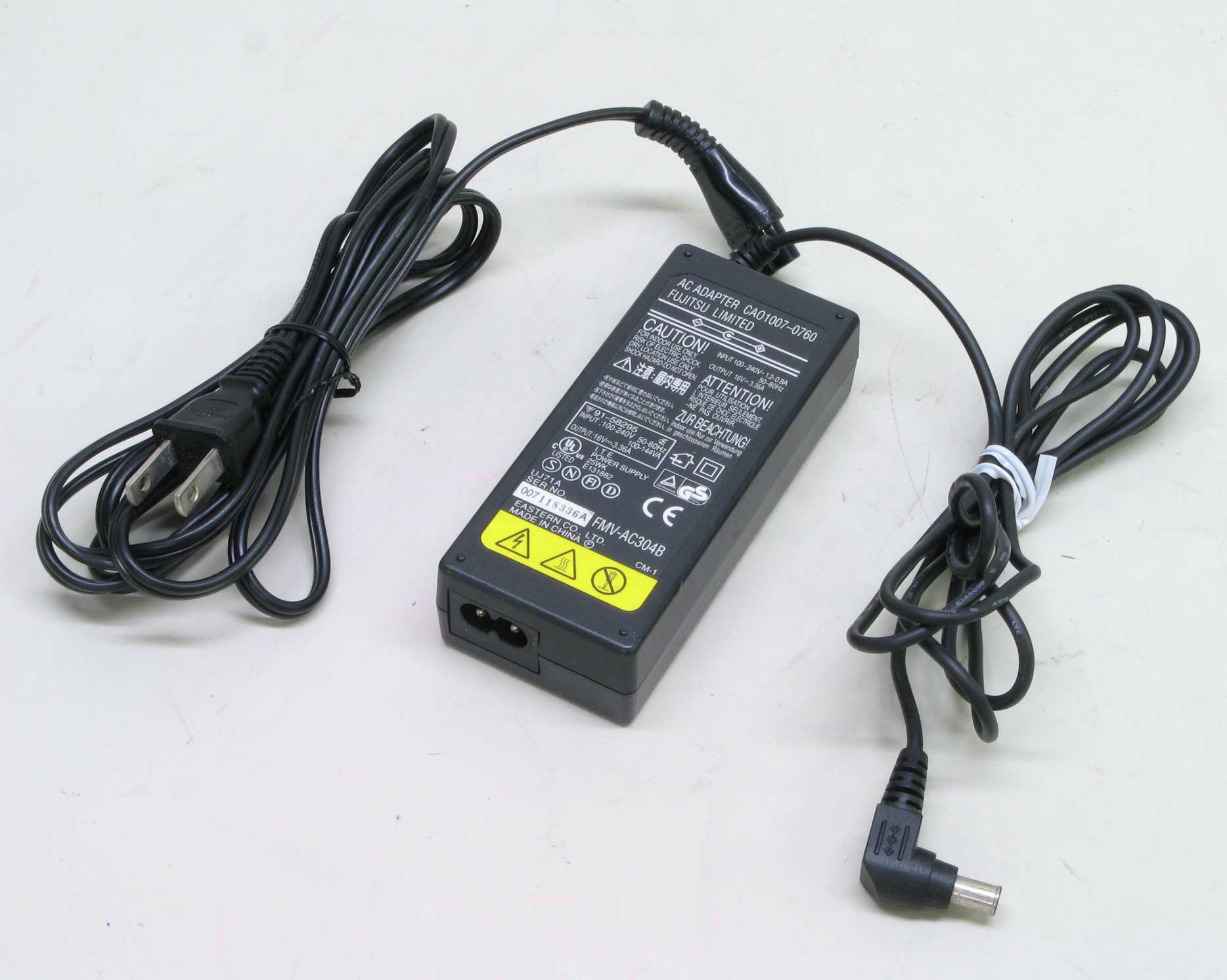 N-13/�ٻ��� �Ρ���PC��AC�����ץ� FMV-AC304B 16V/3.36A �Ÿ���������