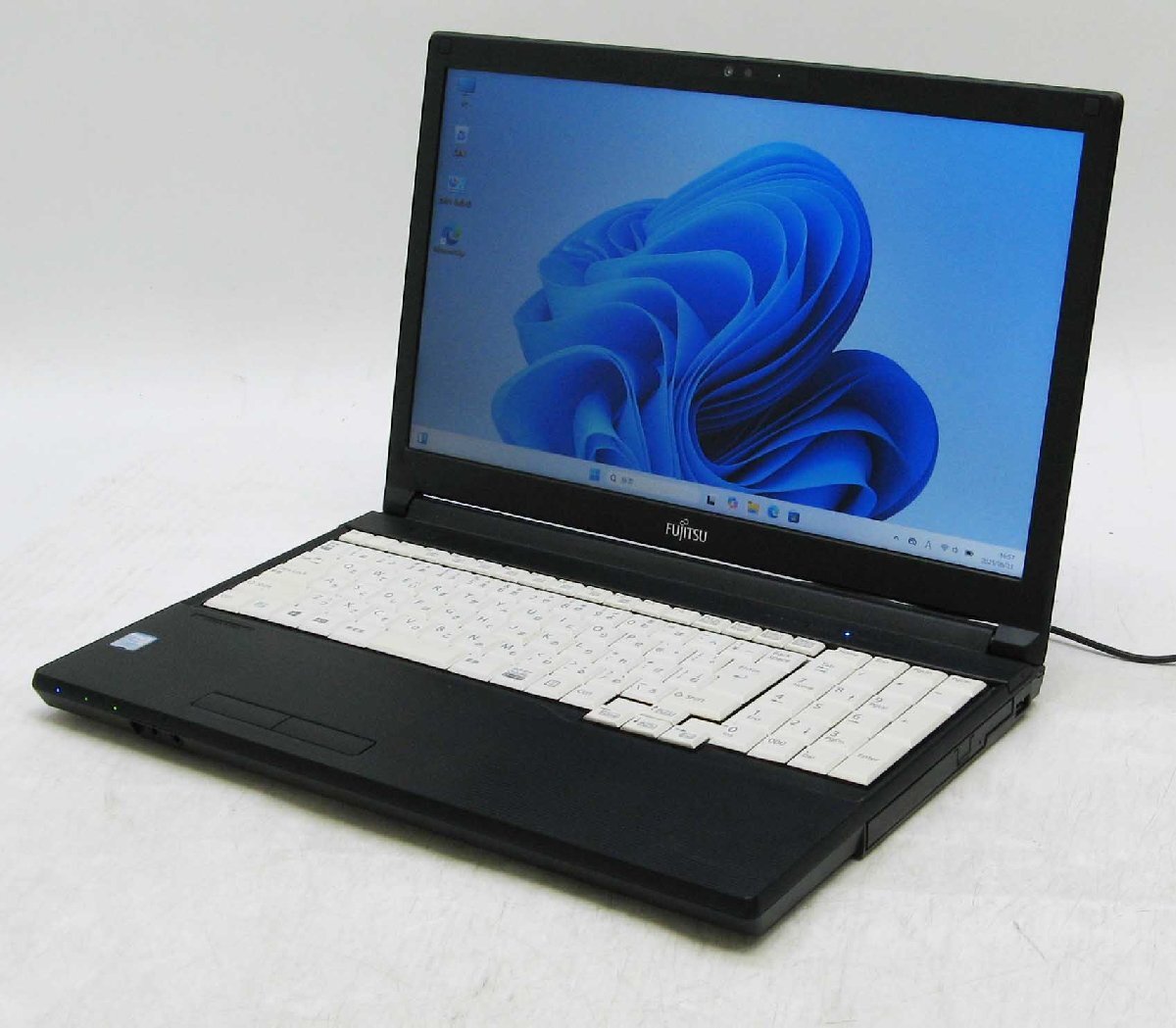 A3-2212/ٻ Lifebook A579/BX FMVA6401MP Core i5 SSD 8 Windows 11  Ρ ѥ