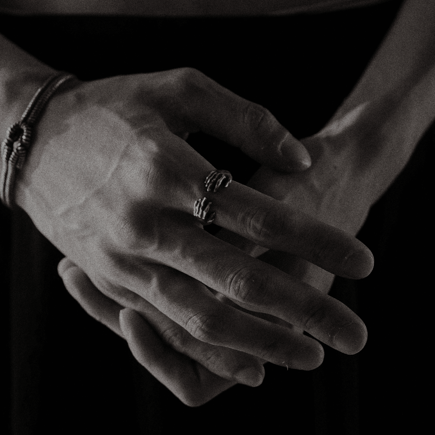 Hands Ring | ALL | VAINON