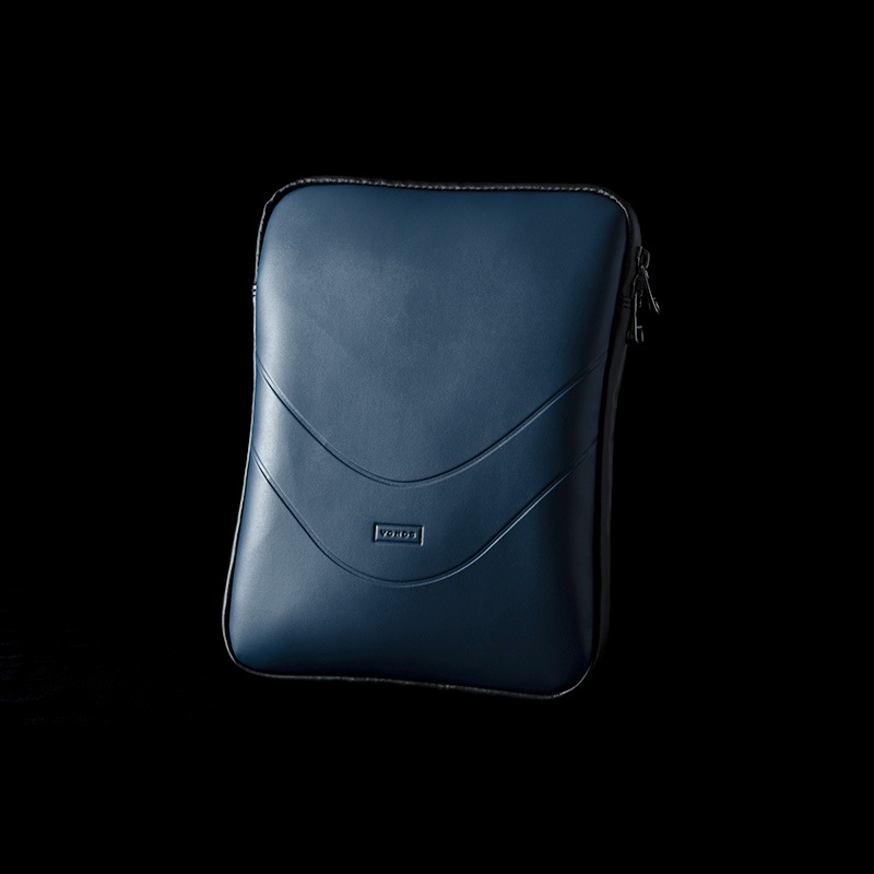 FUTURE（フューチャー）　ブラック×ネイビー