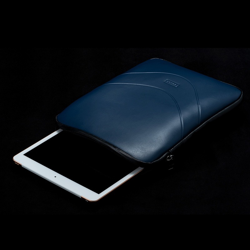 FUTURE（フューチャー）　ブラック×ネイビー