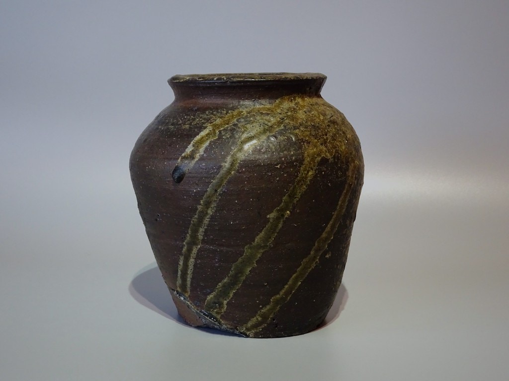 黒備前　小壺　備前焼　32 新発売 新商品 黒備前 小壺 32 備前焼 工芸品 - 工芸品