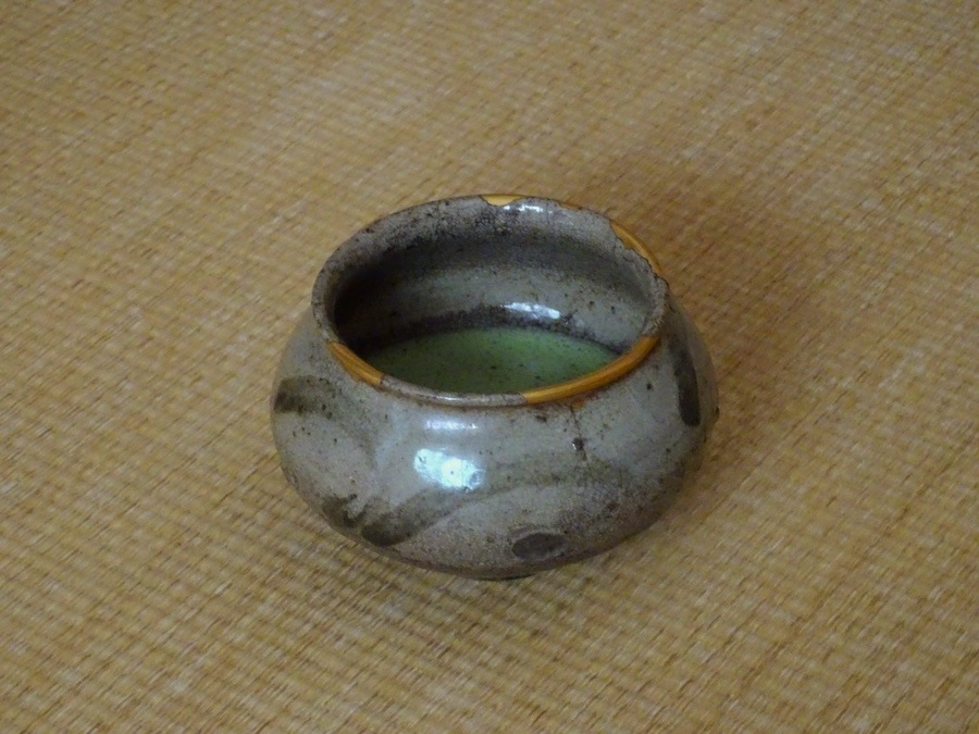 ��������